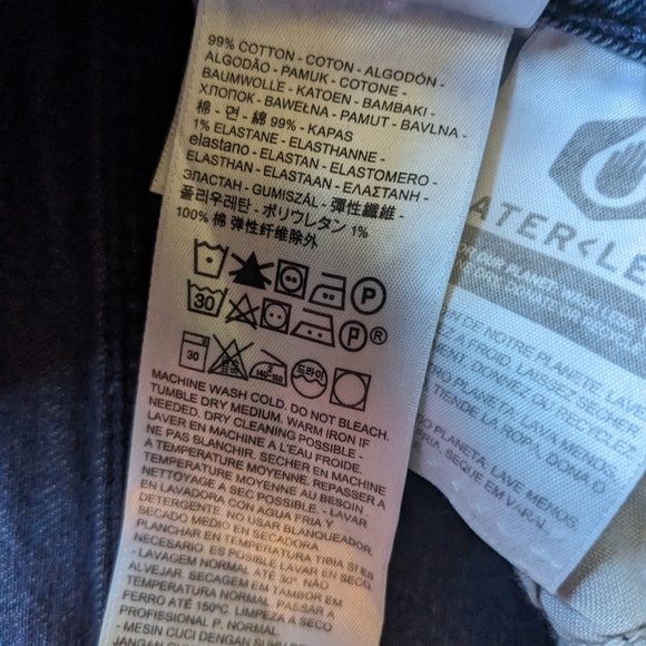 Levi's dark wash wedgie jeans size 26 - Picture 5 of 6